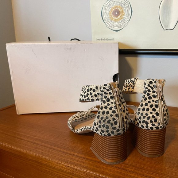 Addition Elle Wide Ankle Strap Cheetah Print Sandal - Picture 4 of 7